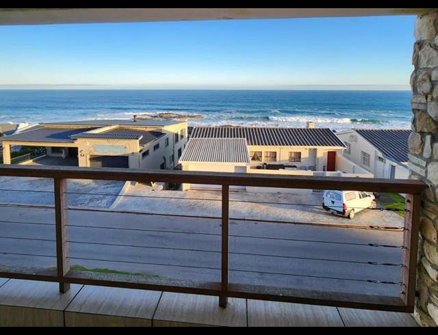 6 BEDROOM HOUSE FOR SALE IN JONGENSFONTEIN